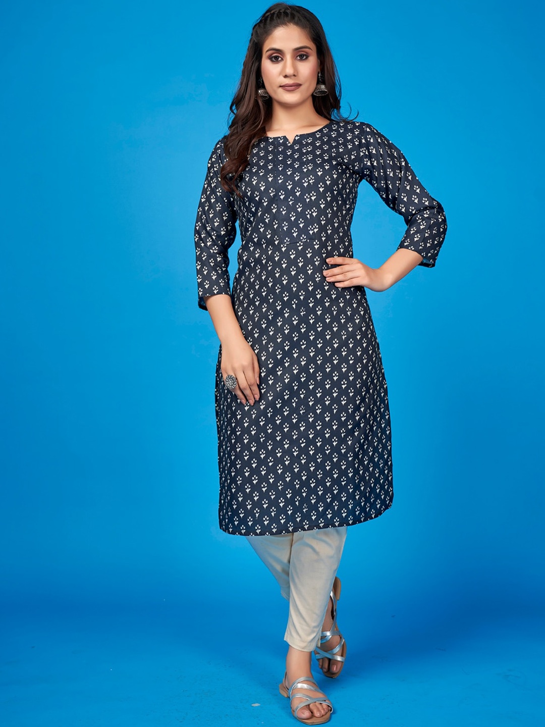 

SHOPGARB Women Black Ethnic Motifs Printed Kurta