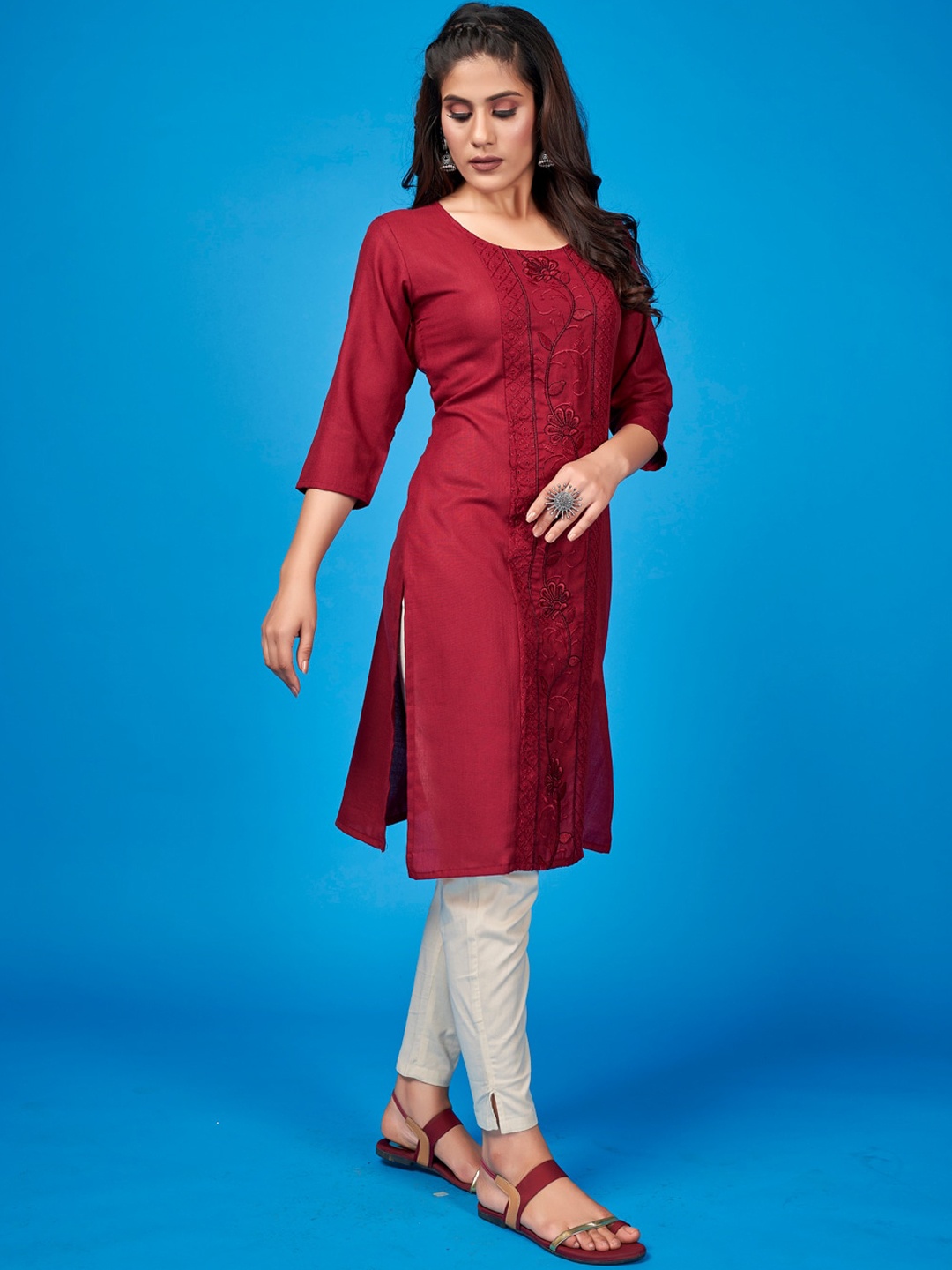 SHOPGARB Women Maroon Geometric Colourblocked Keyhole Neck Flared Sleeves Kurta
