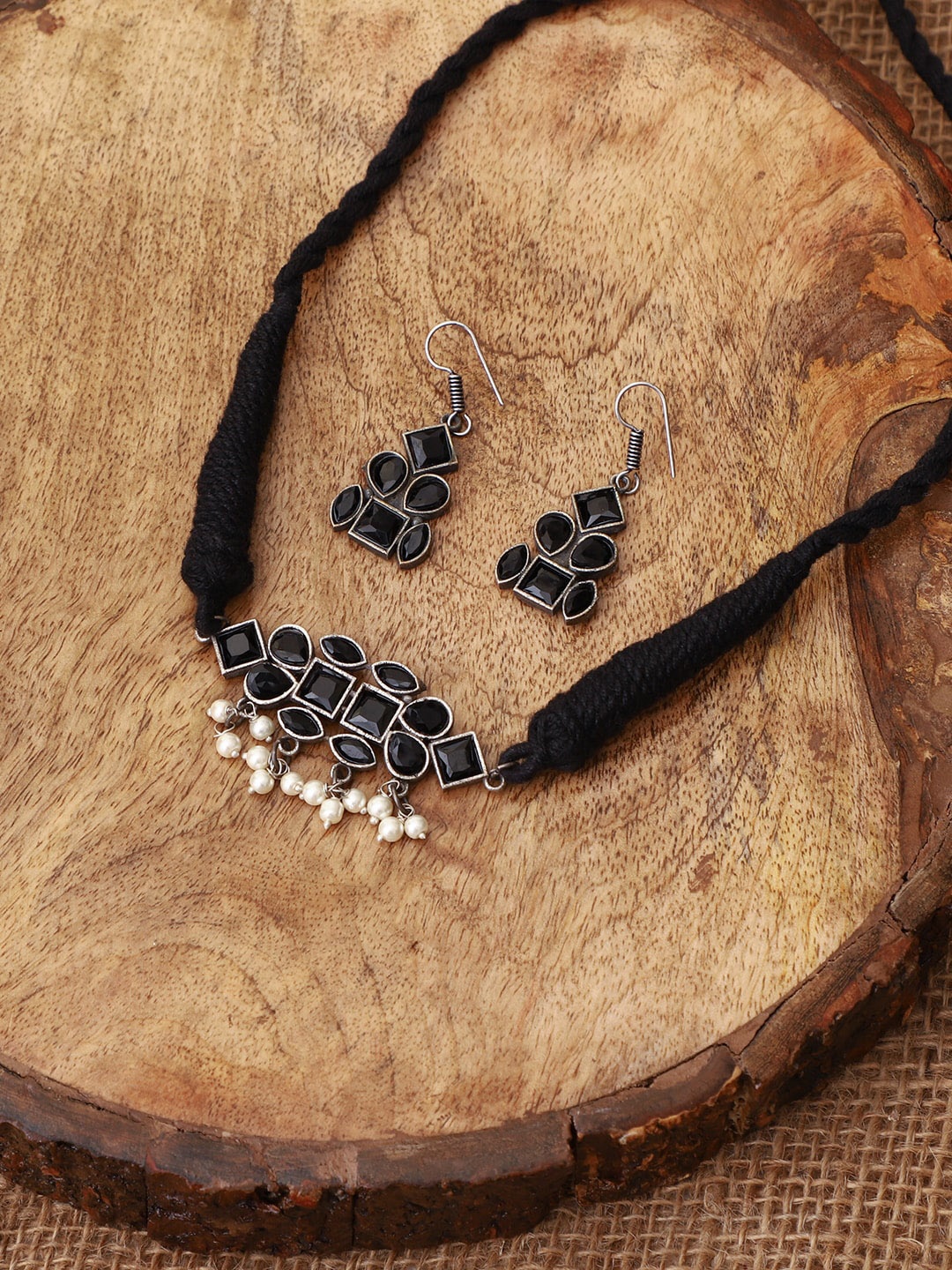 

VENI Silver Tone And Black Silver Plated Stones Studded Oxidized Jewellery Set