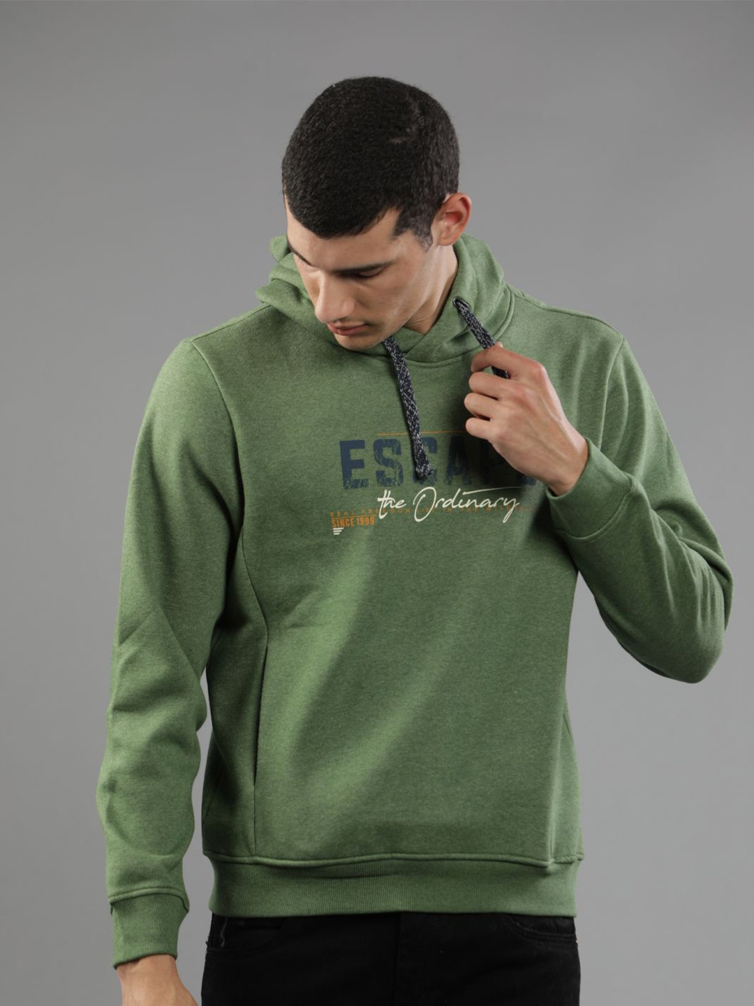 

t-base Men Printed Hooded Sweatshirt, Green