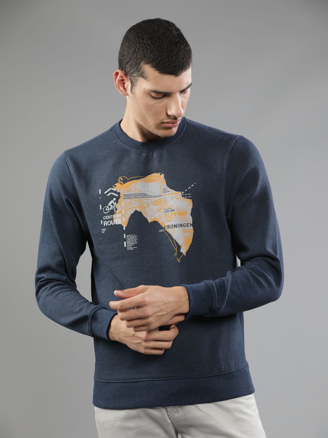 

t-base Men Blue Printed Sweatshirt