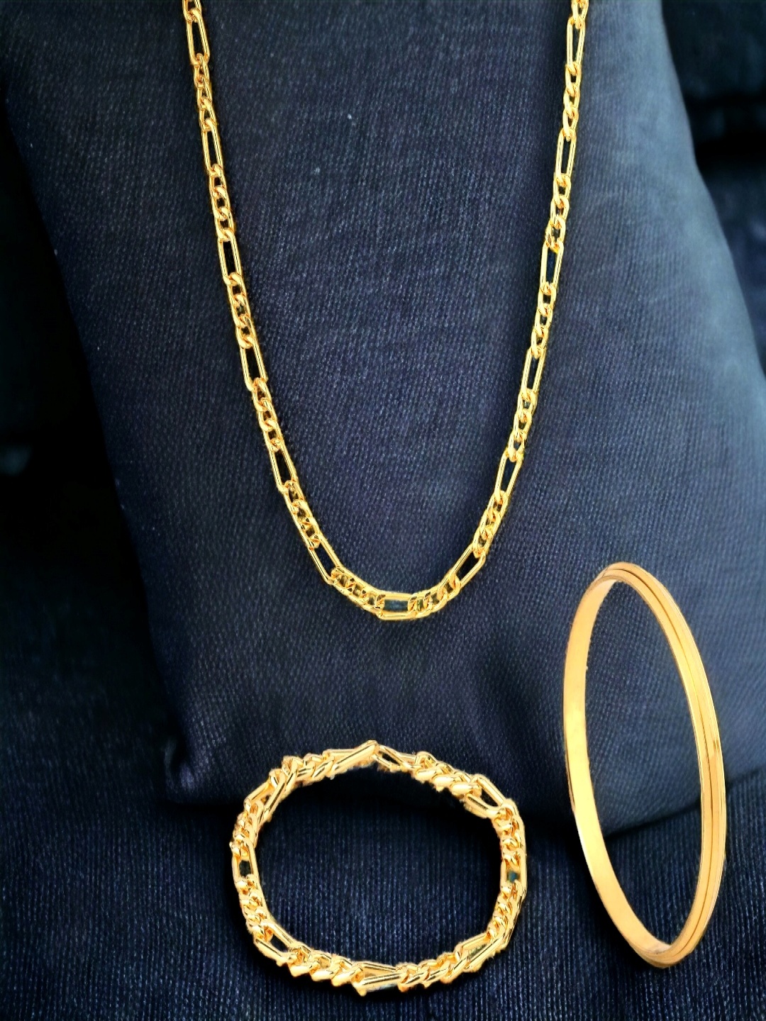 

Goldnera Men Gold-Toned Brass Gold-Plated Chain