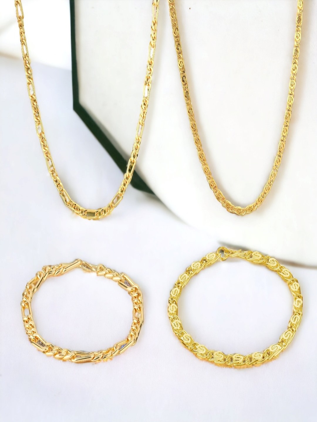 

Goldnera Men Pack of 4 Gold-Toned Brass Gold-Plated Chain