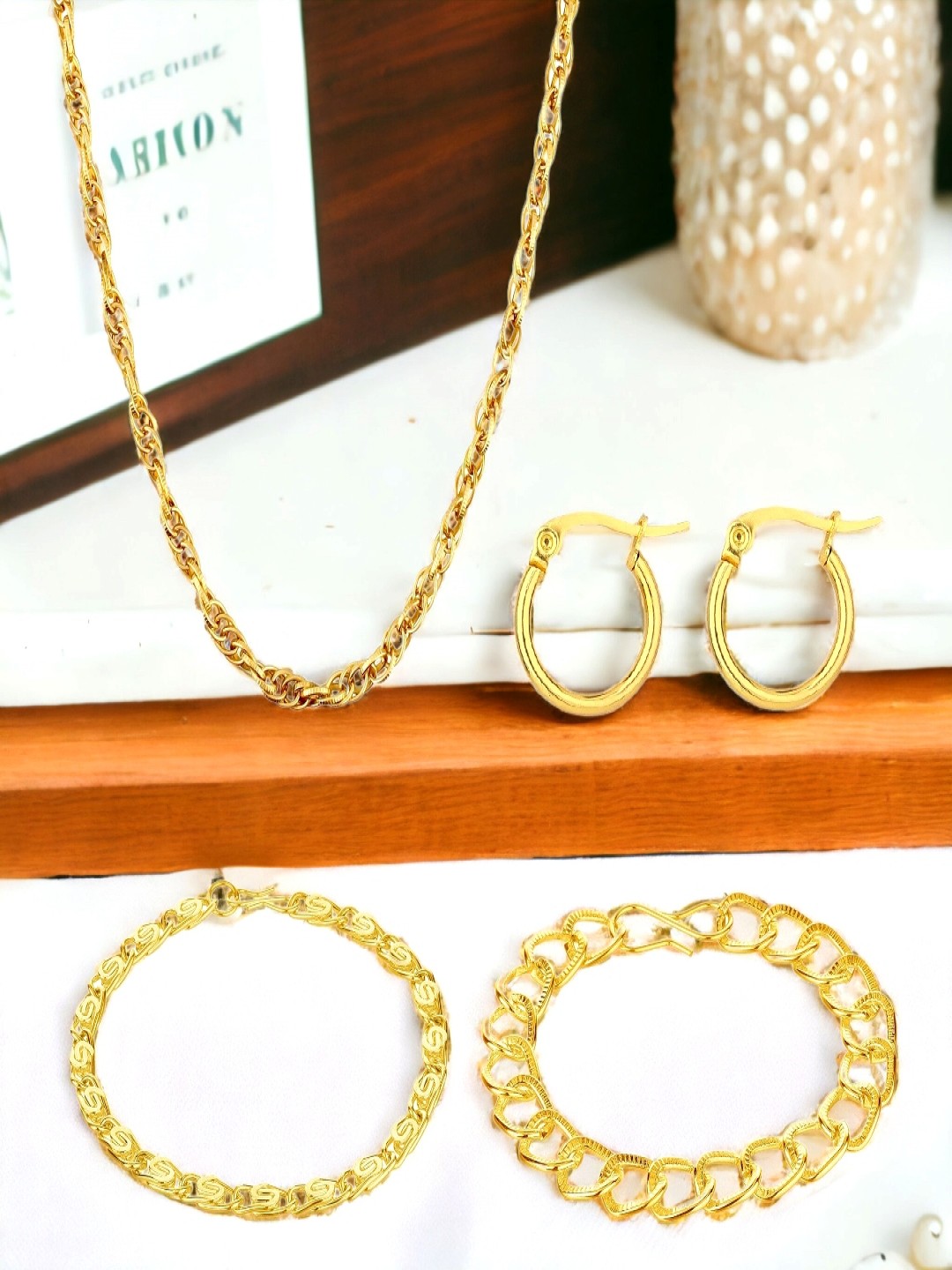 

Goldnera Men Gold-Toned Brass Gold-Plated Jewel Set