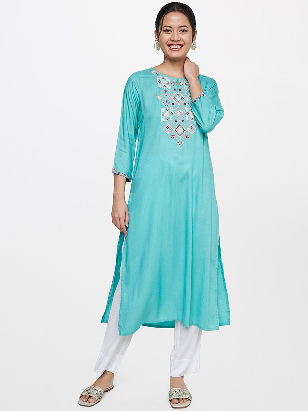 

Global Desi Women Blue Yoke Design Thread Work Kurta