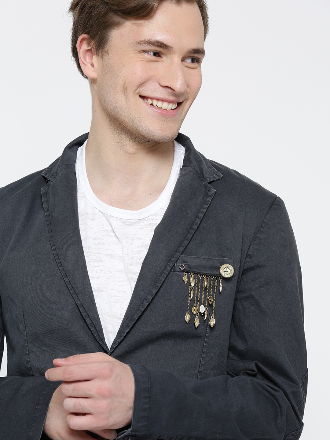 

Blueberry Men Gold-Toned Brooch with Charms