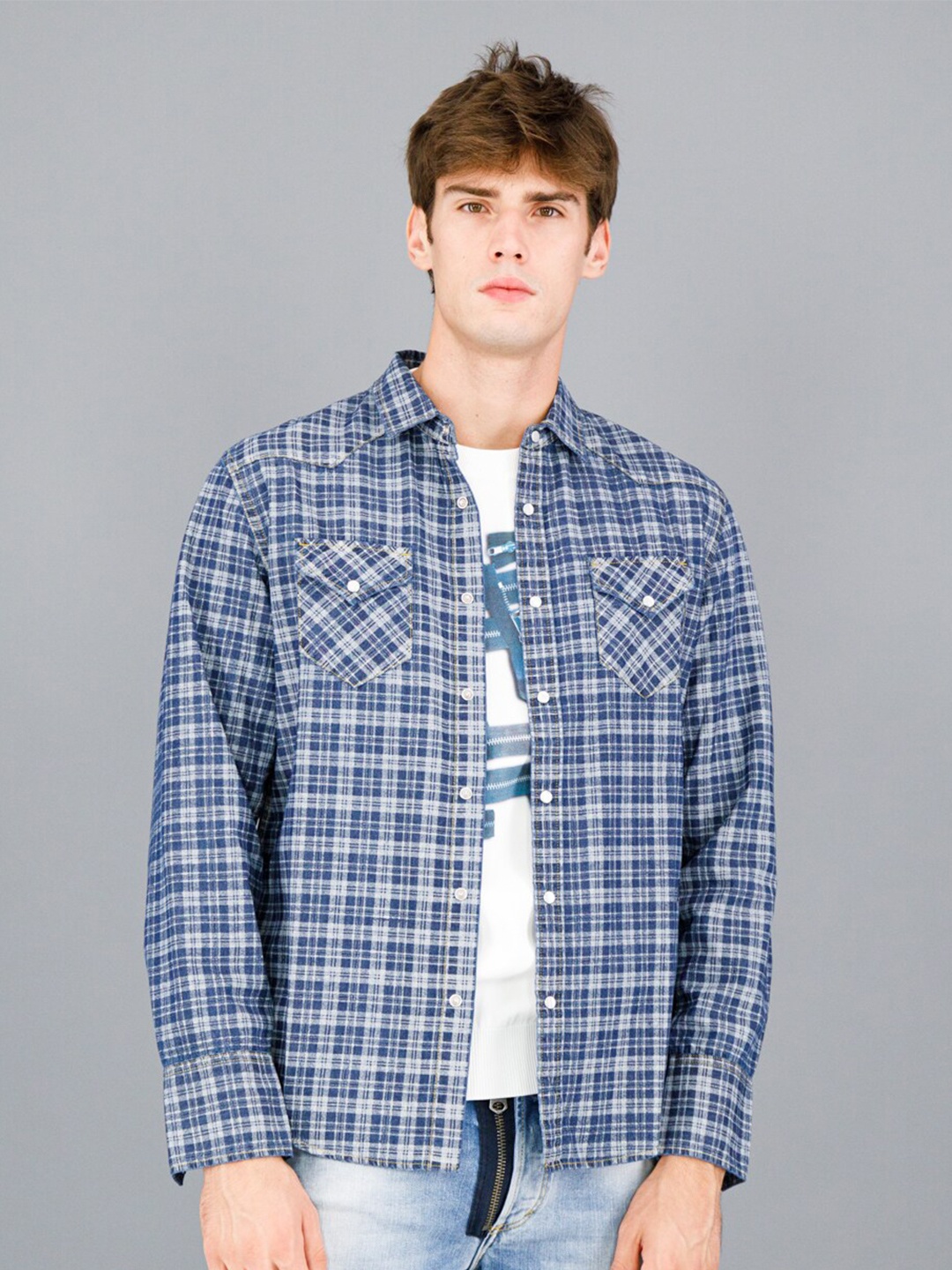 

FREESOUL Men Blue & Grey Checked Pure Cotton Casual Shirt