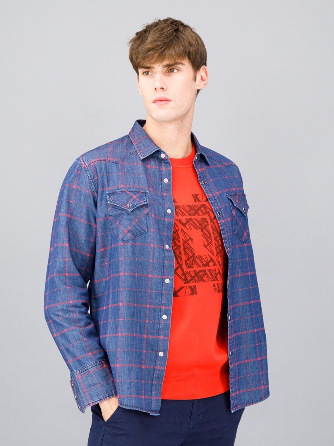 

FREESOUL Men Blue & Red Checked Pure Cotton Casual Shirt