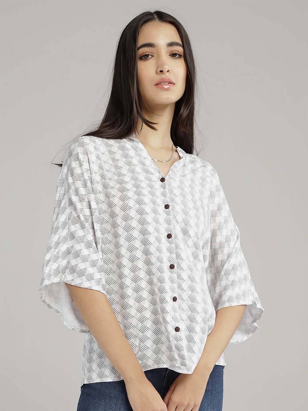 

IDK White Shirt Style Top