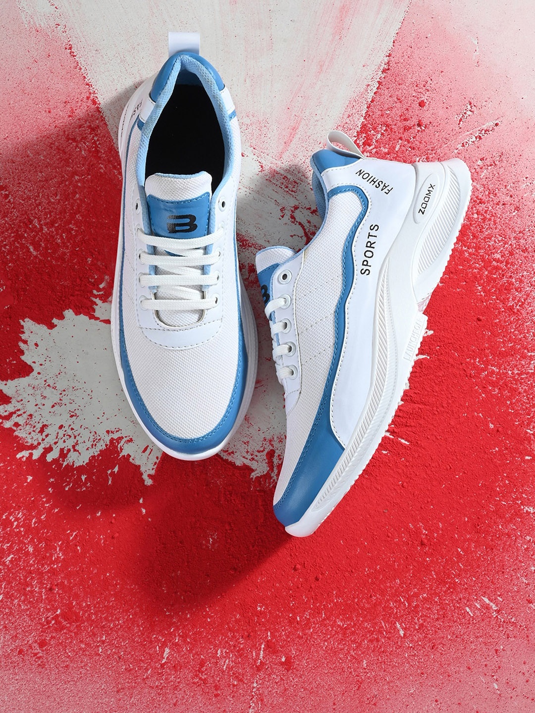 

BUCIK Men White Colourblocked Sneakers