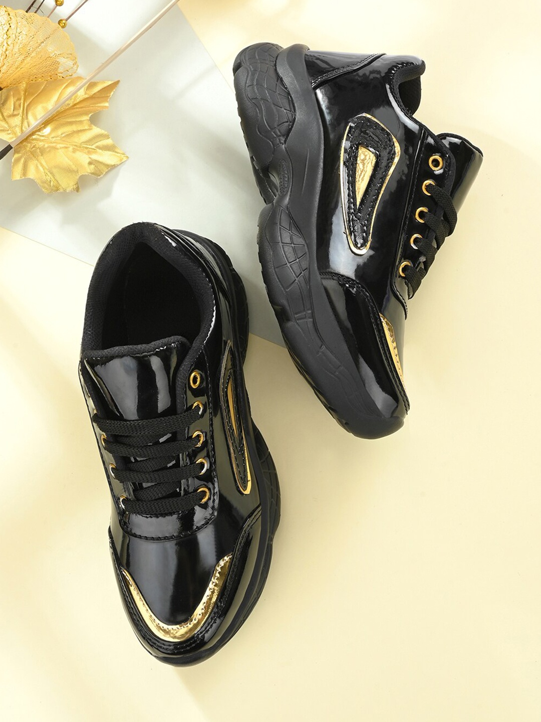 

BUCIK Women Black Running Shoes
