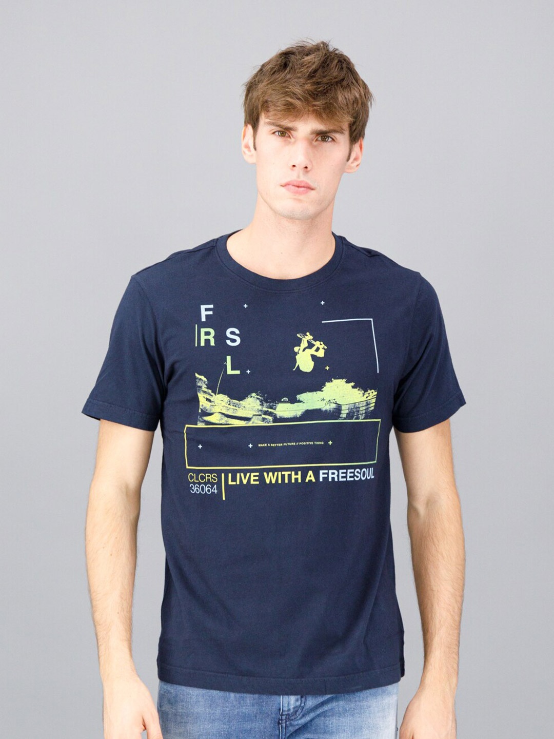 

FREESOUL Men Blue Printed Raw Edge T-shirt