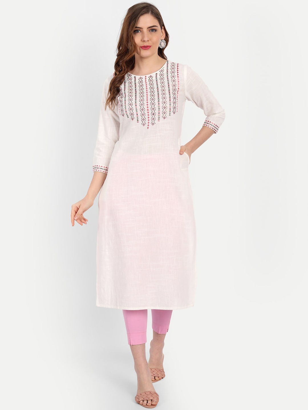 

SUTI Women Off White & Pink Geometric Yoke Design Thread Work Cotton Kurta