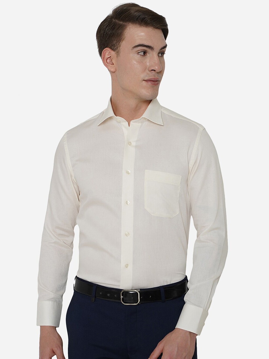 

METAL Men Off White Slim Fit Formal Shirt