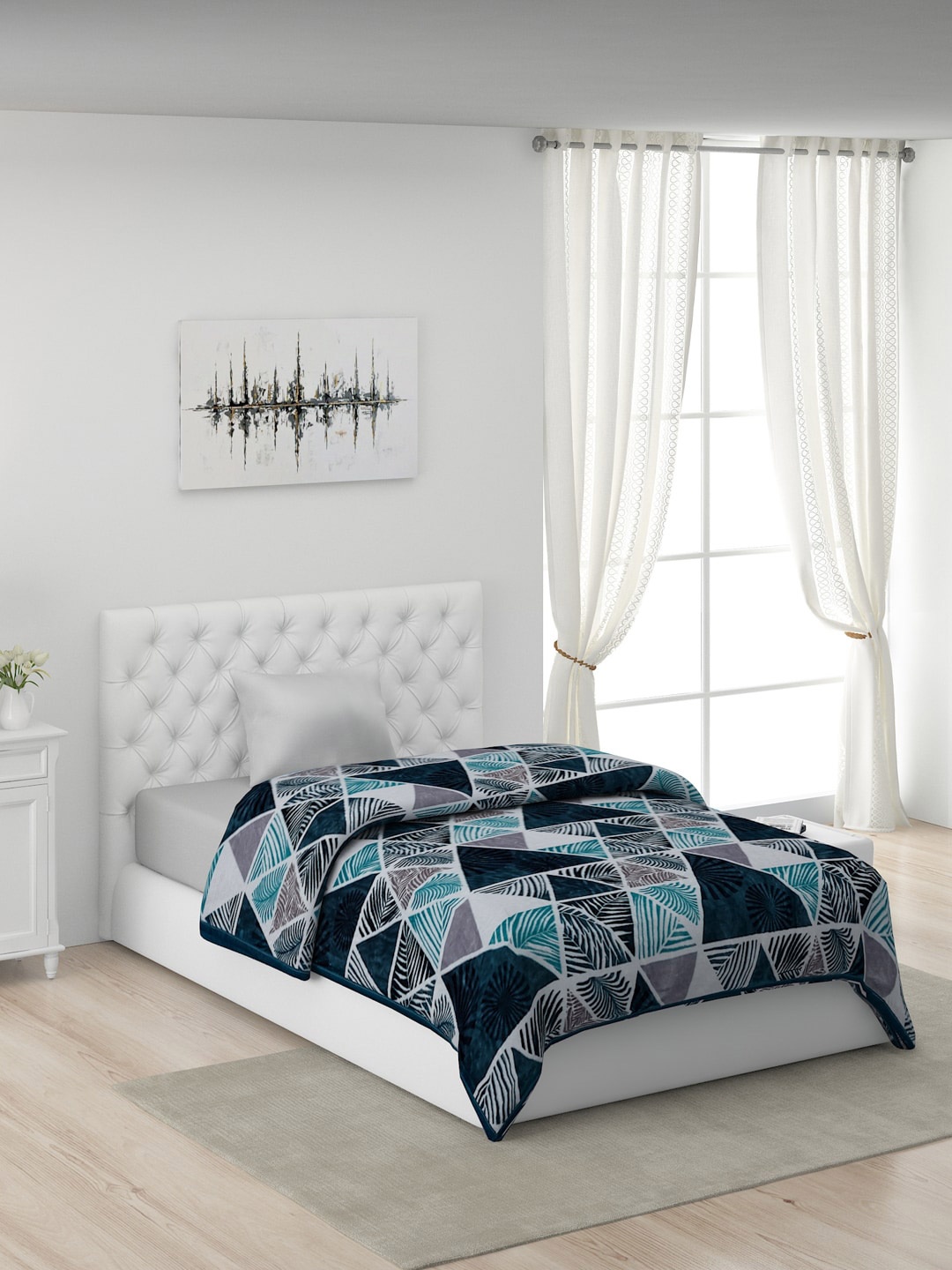 

Monte Carlo Geometric AC Room 450 GSM Single Bed Blanket, Blue