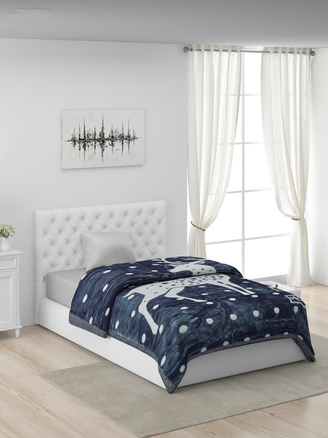 

Monte Carlo Blue & Off White Polyester AC Room 600 GSM Single Bed Mink Blanket