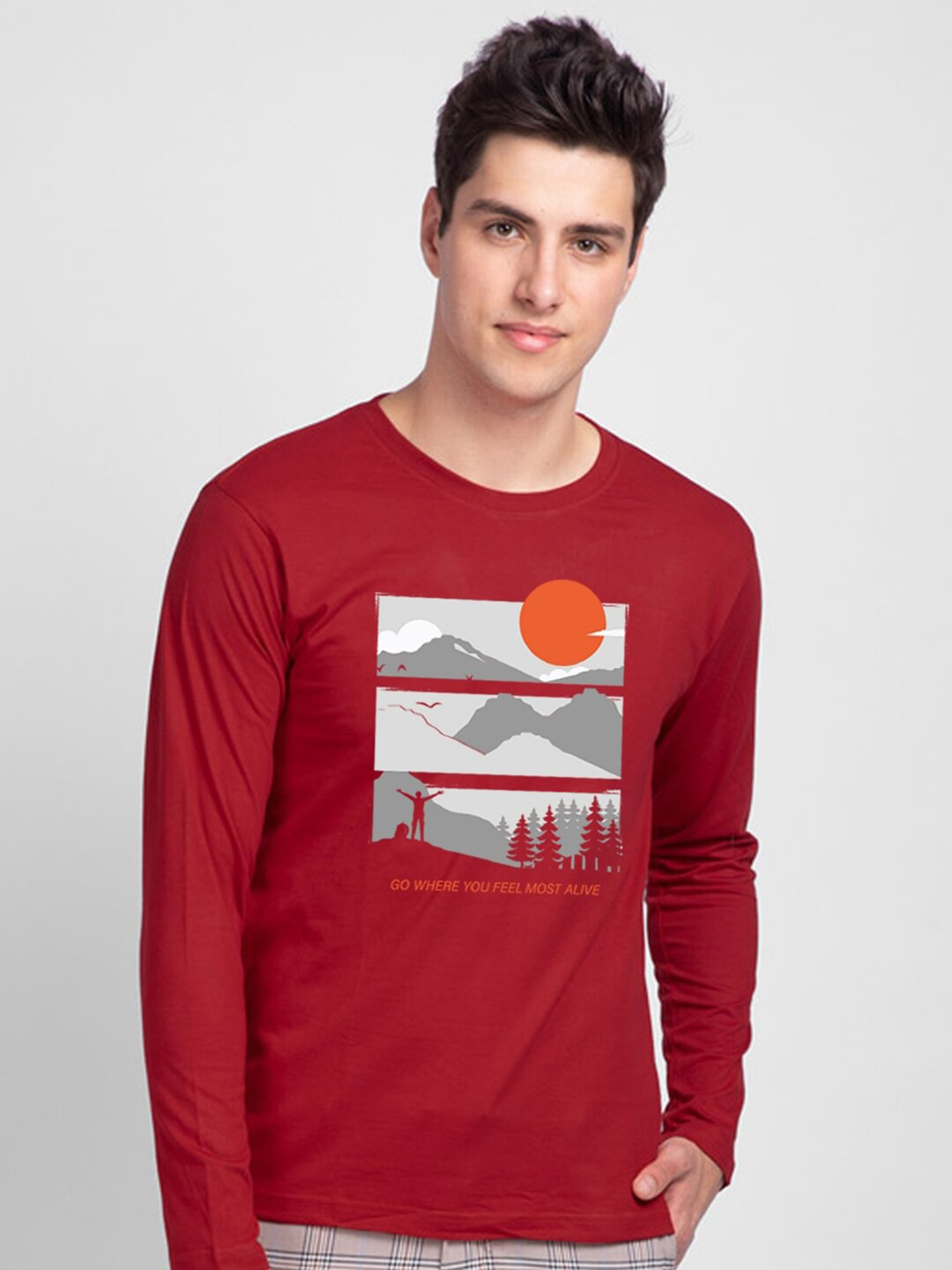 

Bewakoof Men Red Printed Raw Edge T-shirt