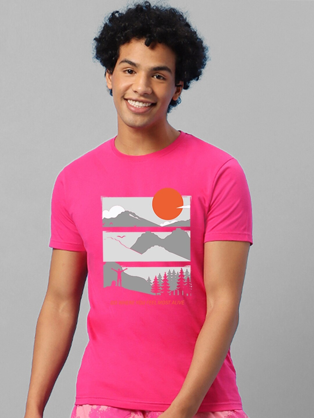 

Bewakoof Men Pink Printed T-shirt