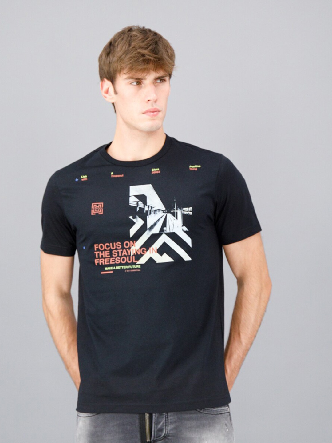 

FREESOUL Men Black Typography Printed Cotton T-shirt