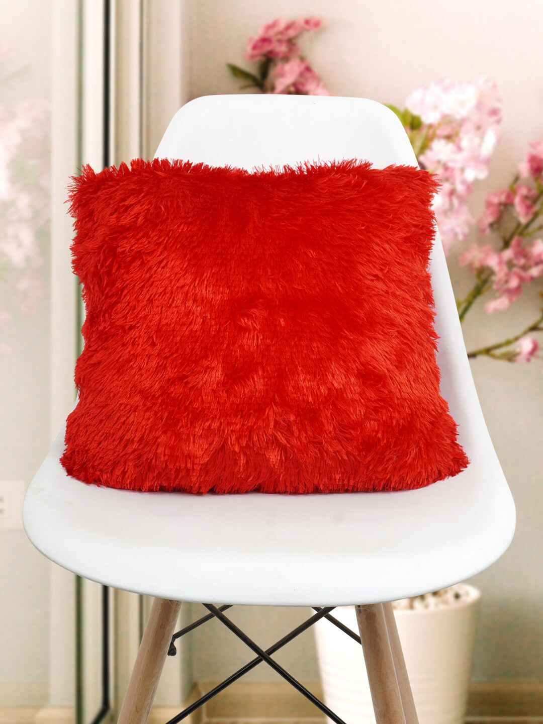 

Crazy Corner Red Solid Fur Square Cushions
