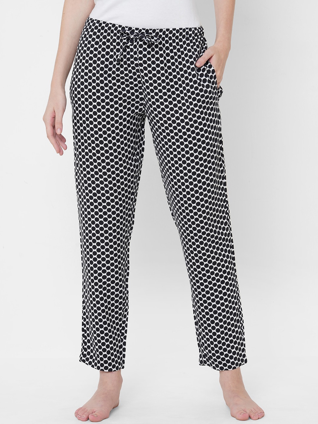 

URBAN SCOTTISH Women Black Printed Lounge Pants