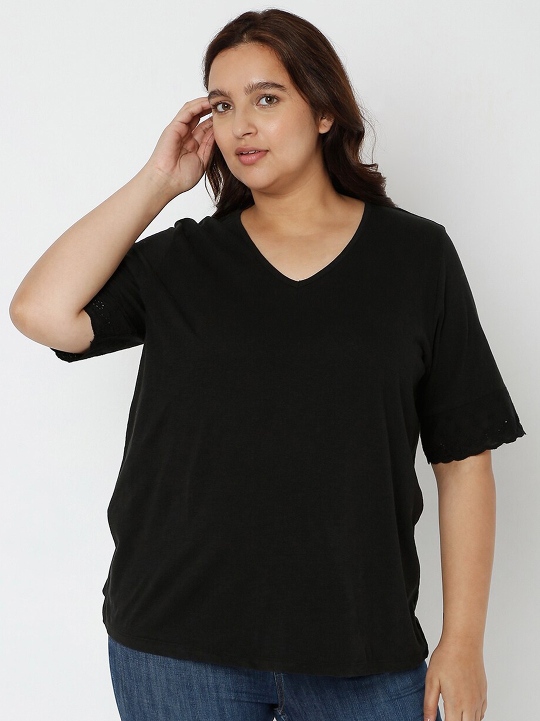 

VERO MODA CURVE Women Black V-Neck T-shirt