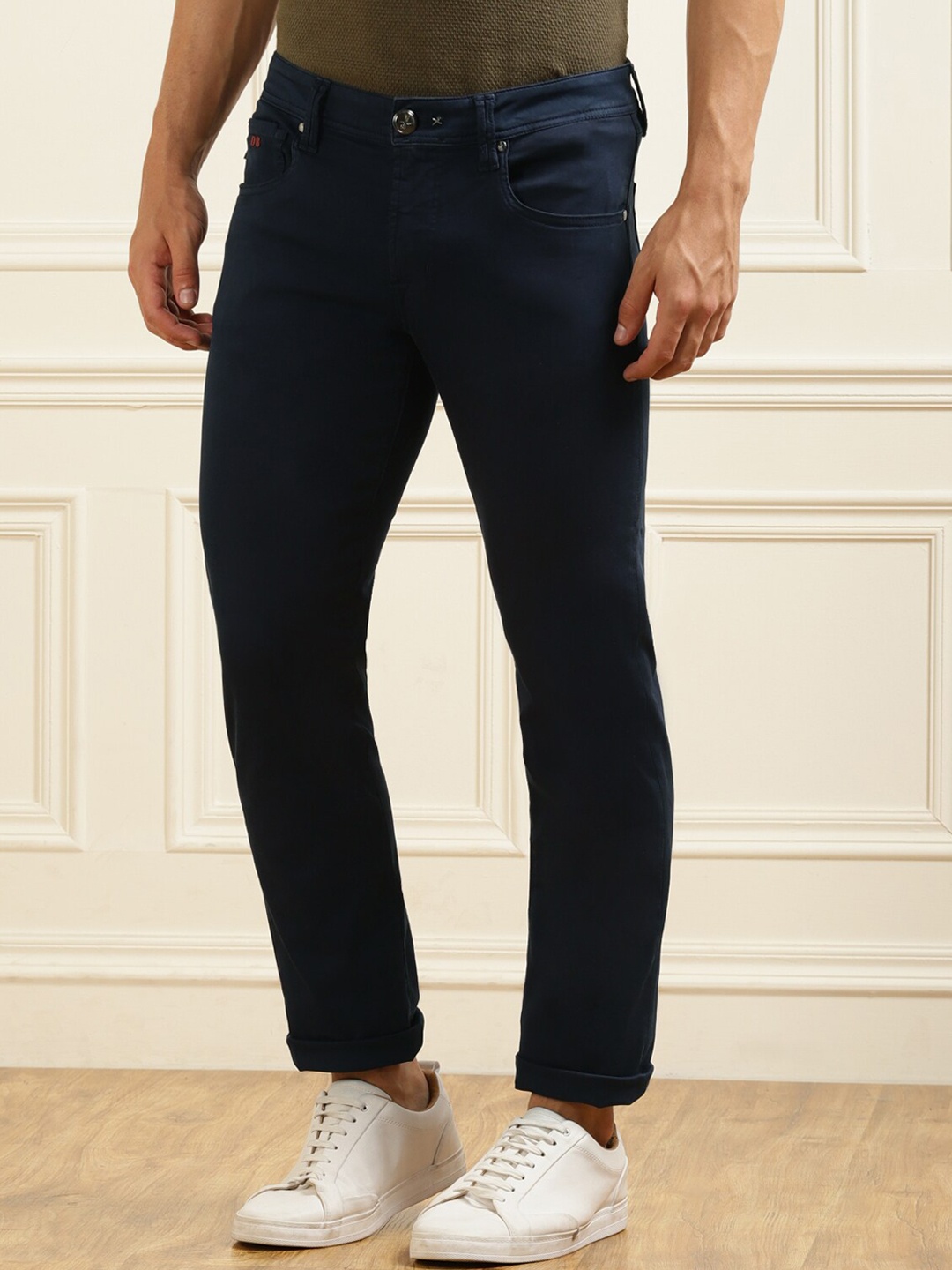 

Tramarossa Men Navy Blue Regular Fit Solid Chinos Trousers