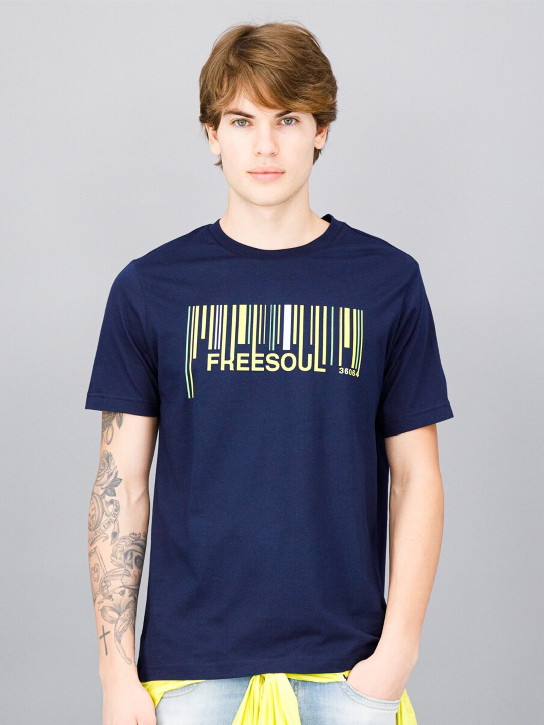 

FREESOUL Men Blue Typography Printed Cotton T-shirt