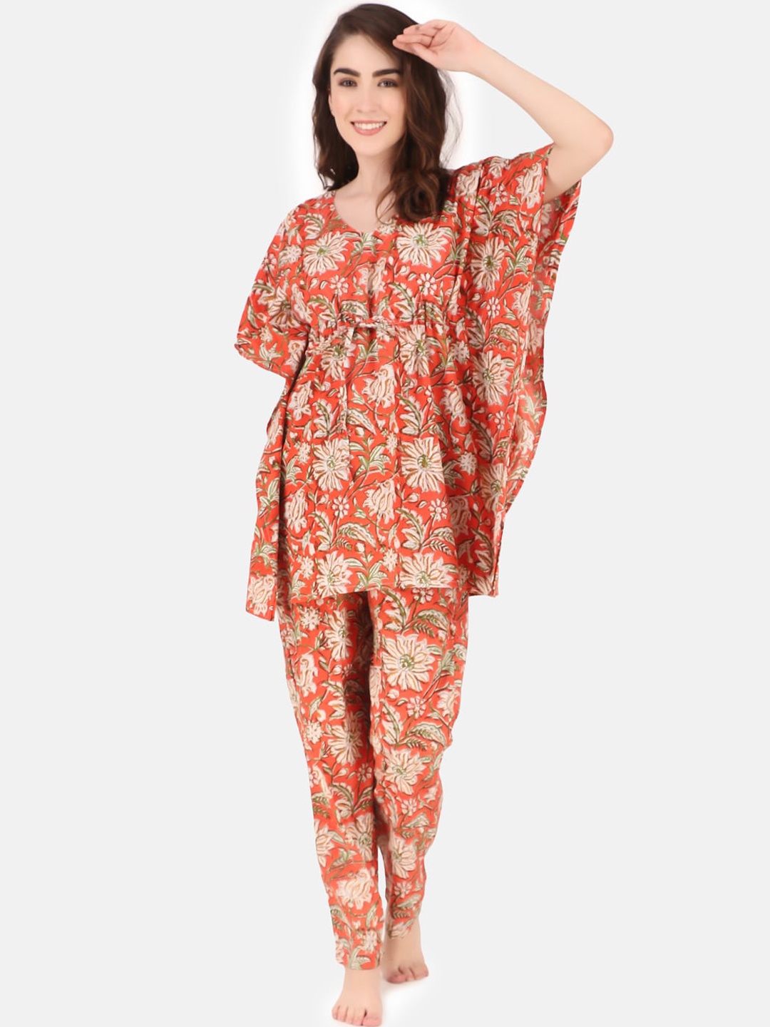 

Masha Women Red & Green Printed Night suit