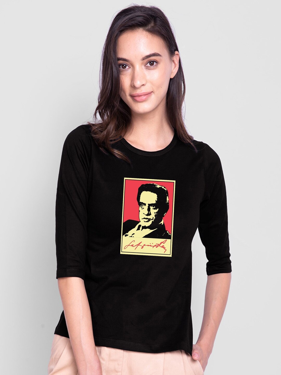 

Bewakoof Women Black Printed Monochrome Raw Edge Slim Fit T-shirt