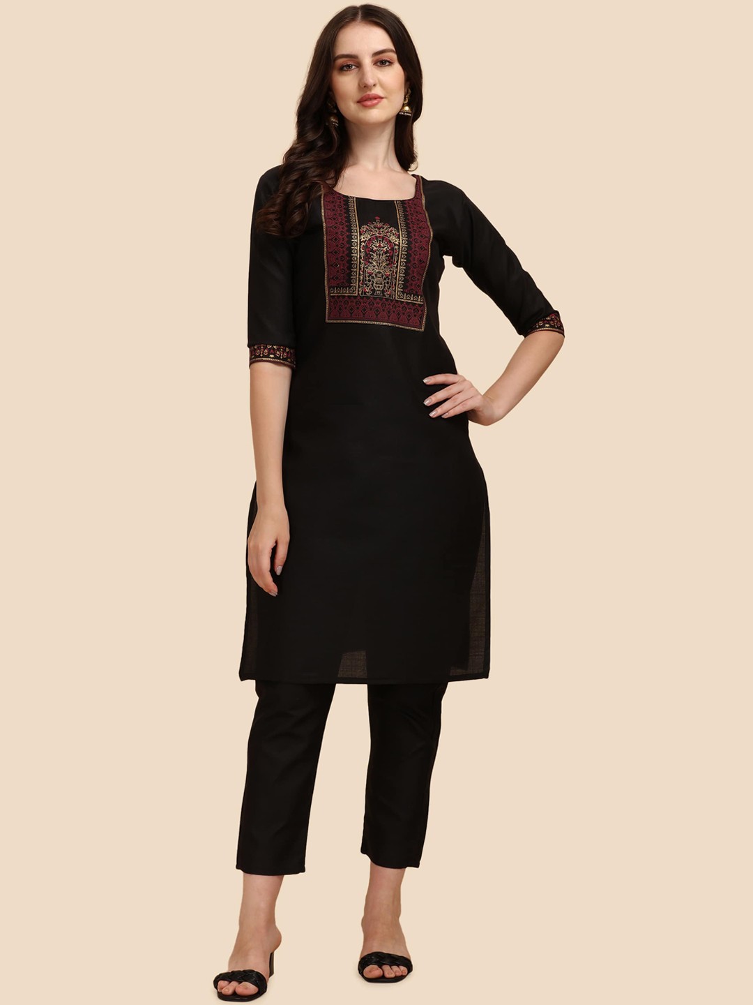 

Paralians Women Black & Gold-Toned Cotton Yoke Design Handloom Kurta