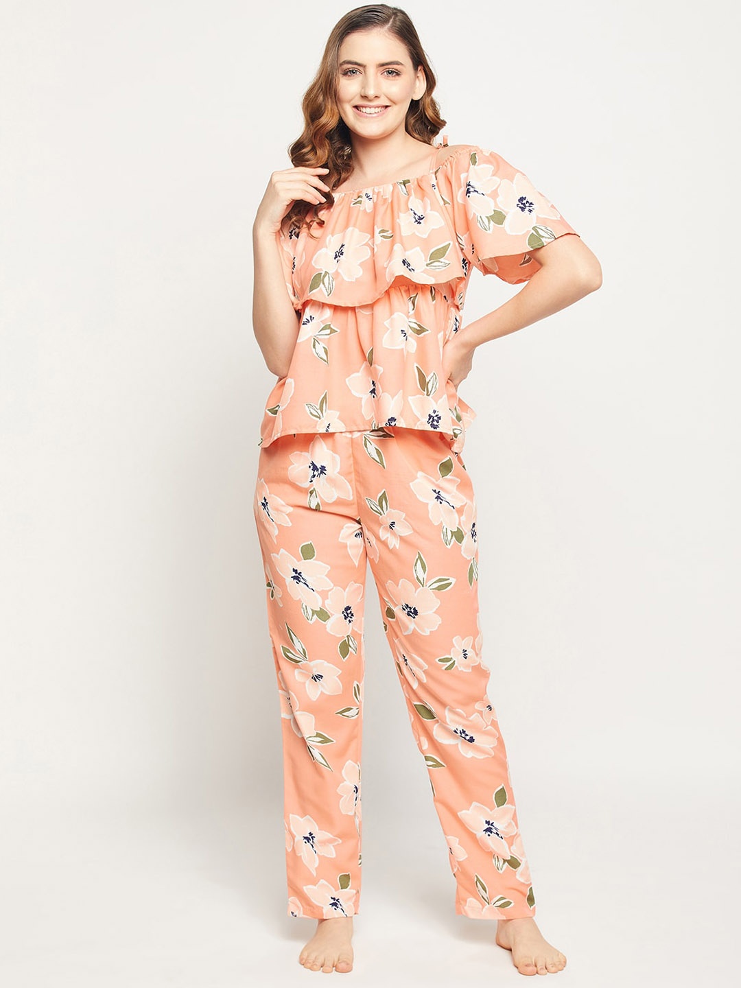

Clovia Women Peach-Coloured Floral Printed Night suit Set LS0623P343XL