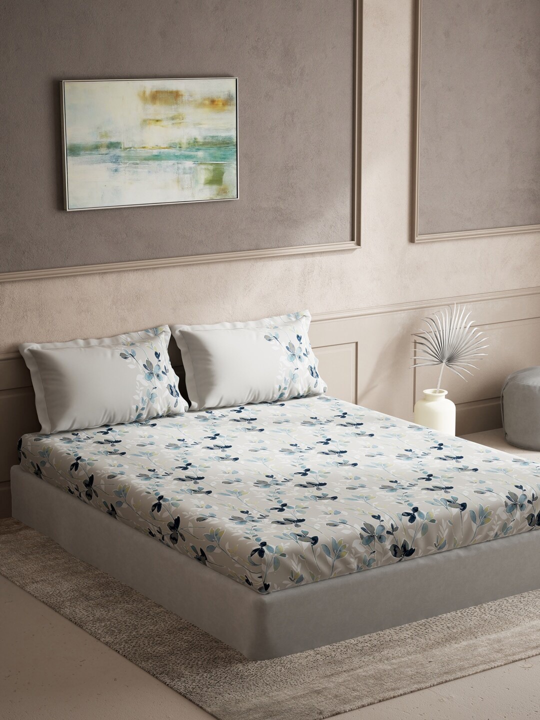 

DDecor Blue & White Floral Cotton 144 TC Queen Bedsheet with 2 Pillow Covers