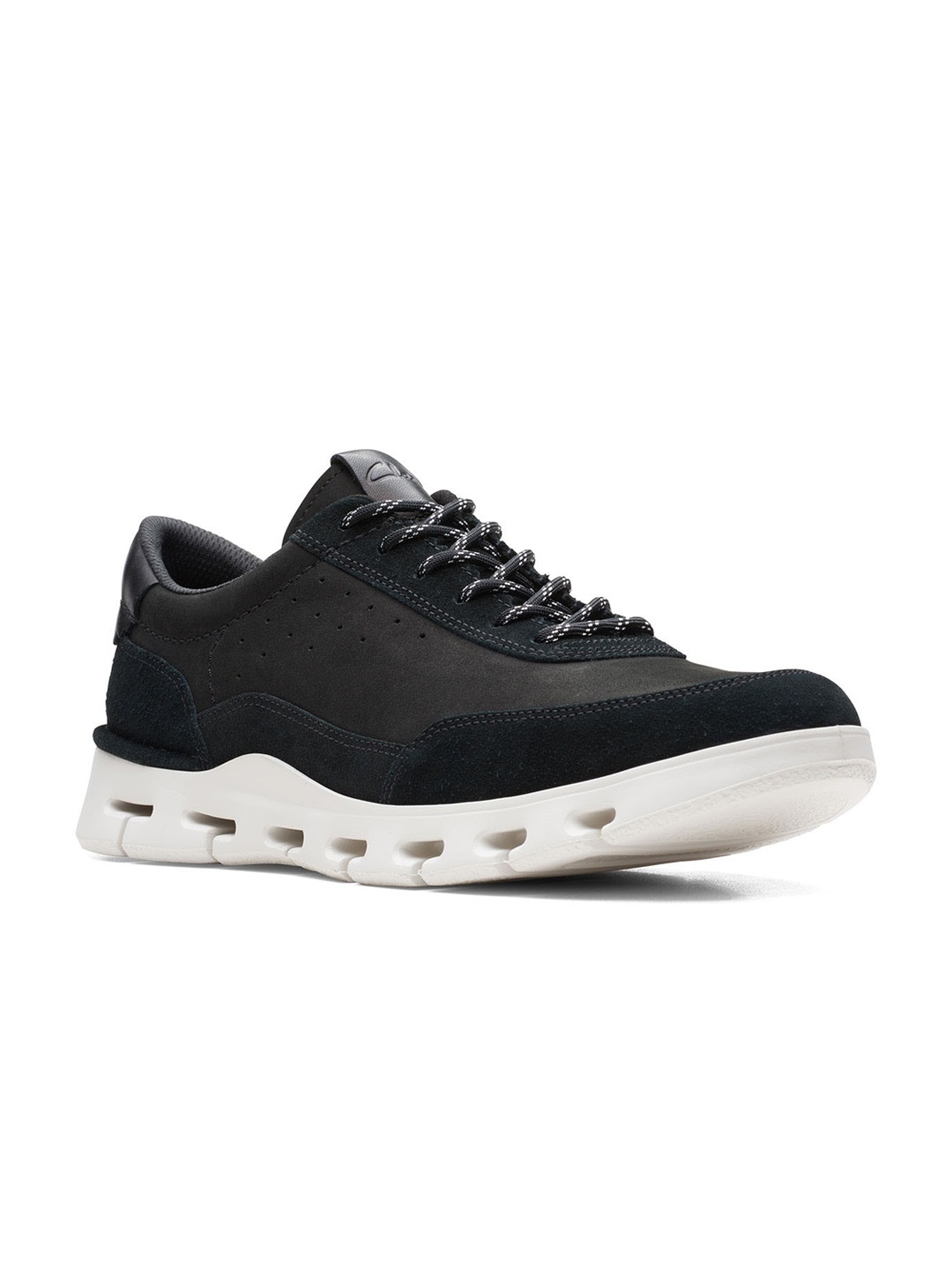 

Clarks Men Woven Design Nubuck Sneakers, Black