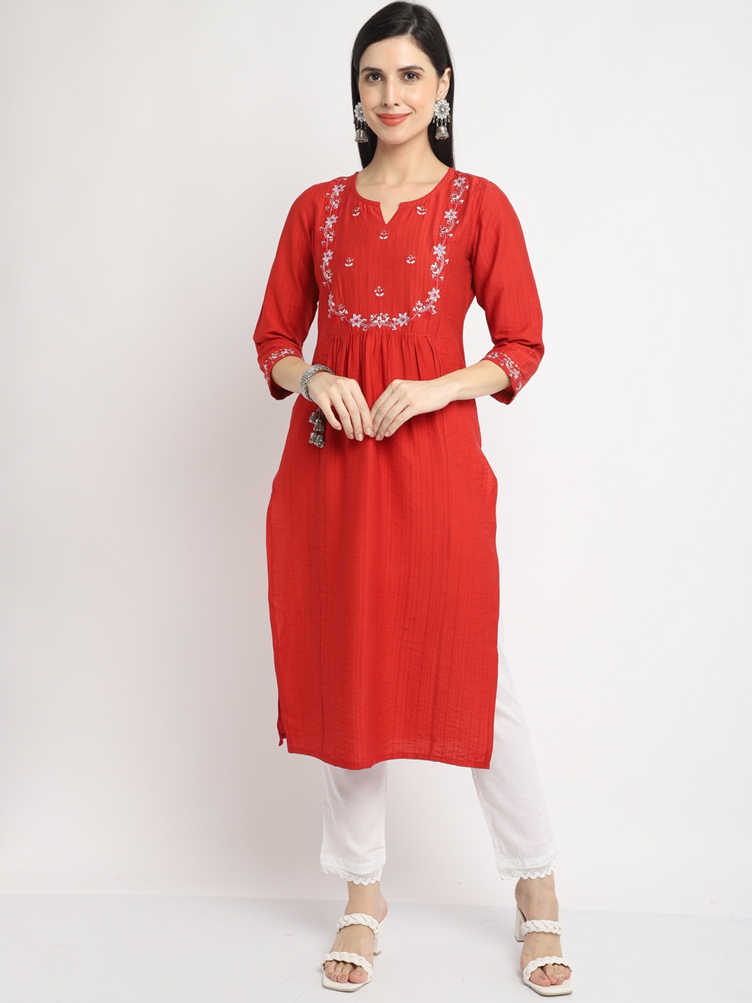 

Rajnandini Women Red Floral Yoke Design Kurta