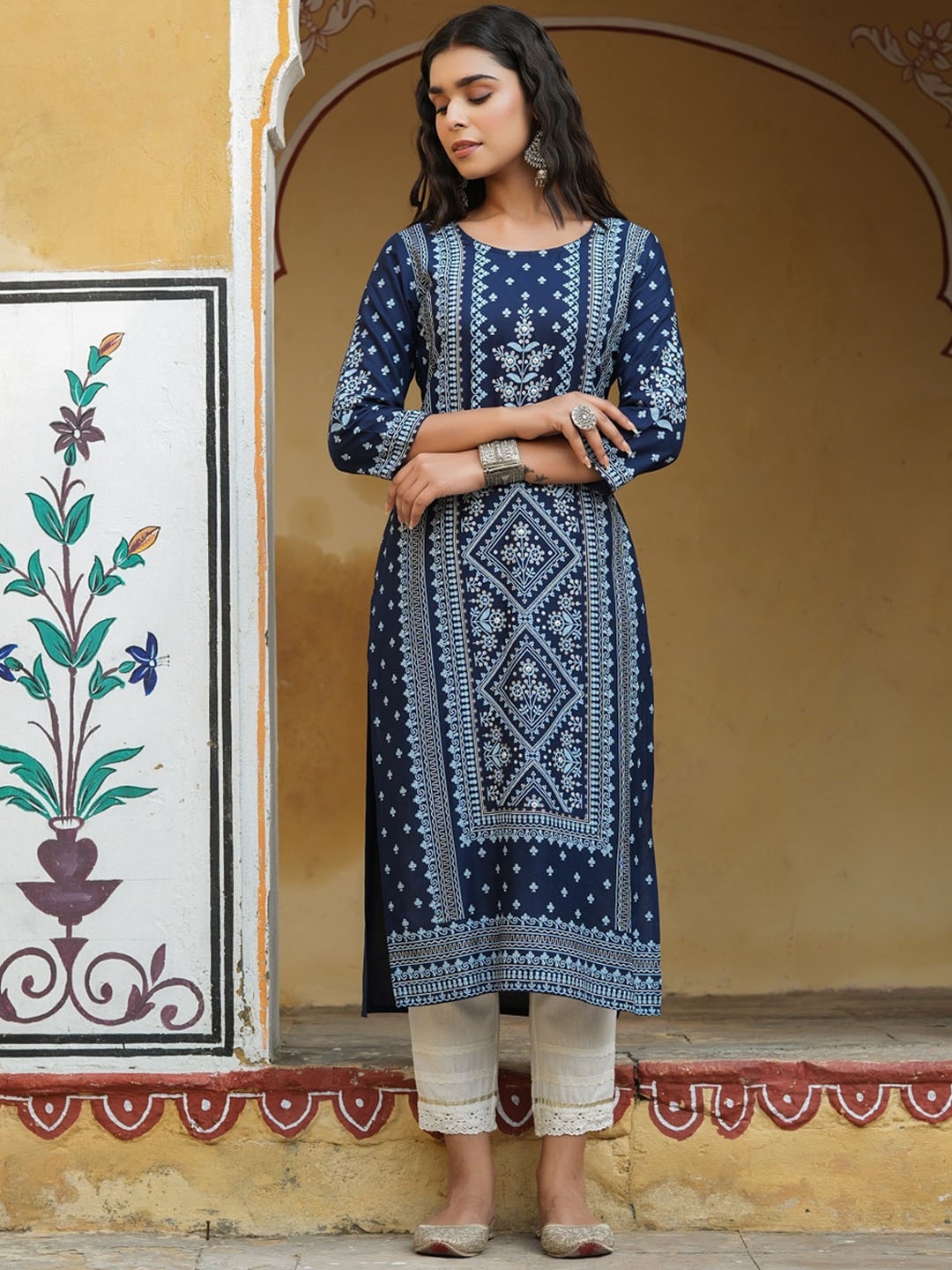 

Juniper Women Blue Geometric Printed Thread Work Kurta