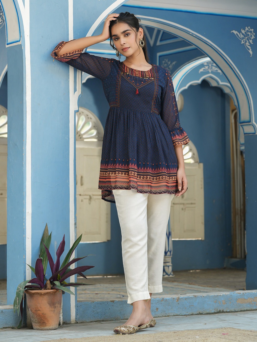 

Juniper Women Blue Printed Indigo Tunic