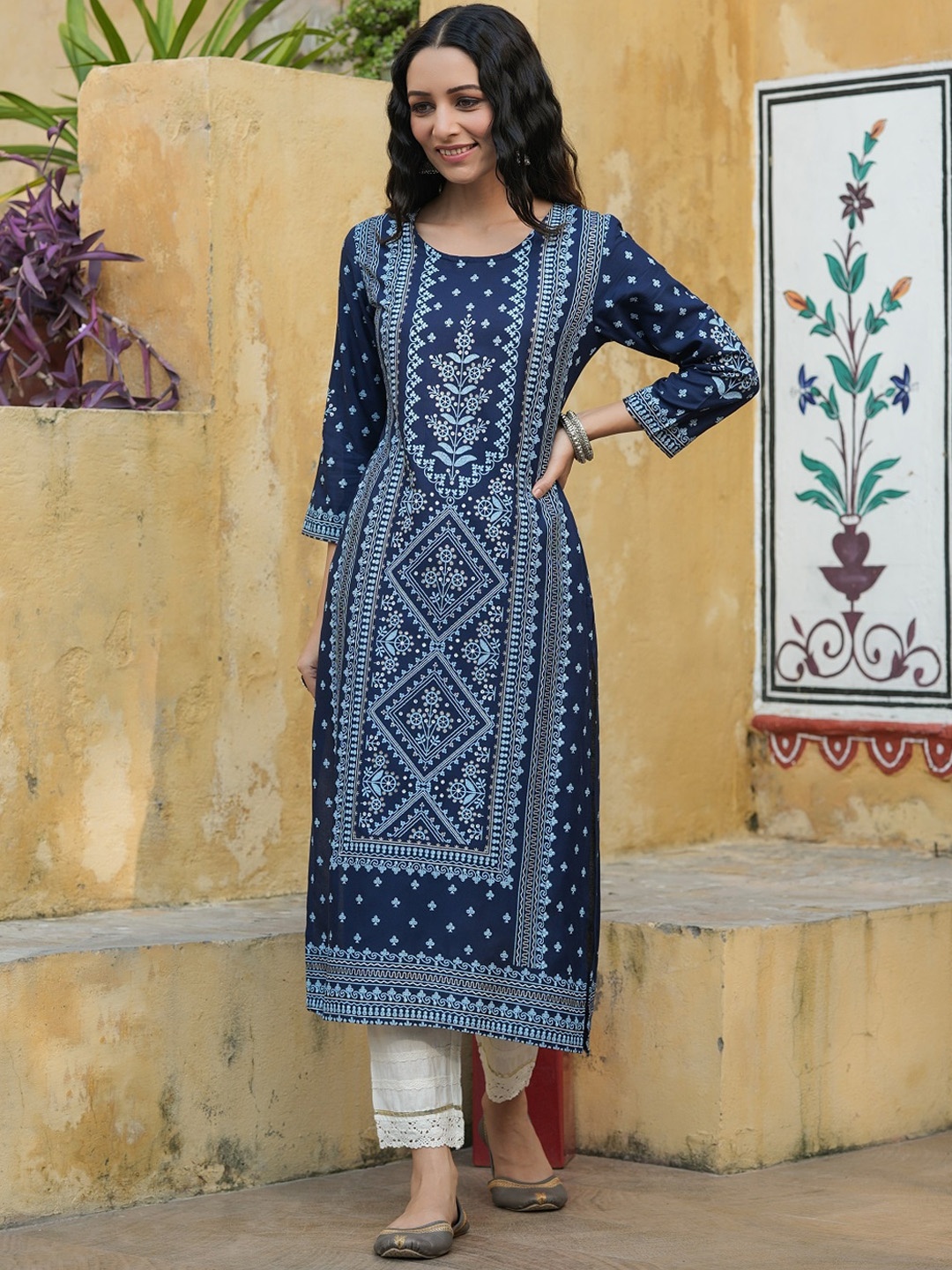 

Juniper Women Blue Ethnic Motifs Printed Straight Kurta