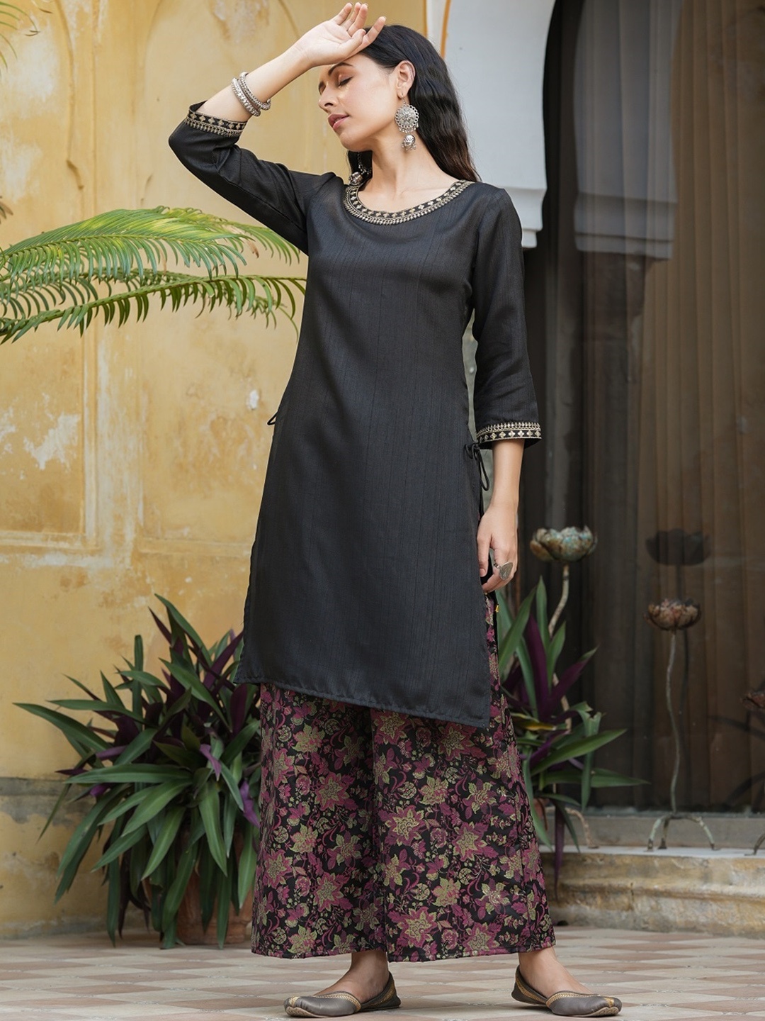 

Juniper Women Black Floral Kurta with Palazzos