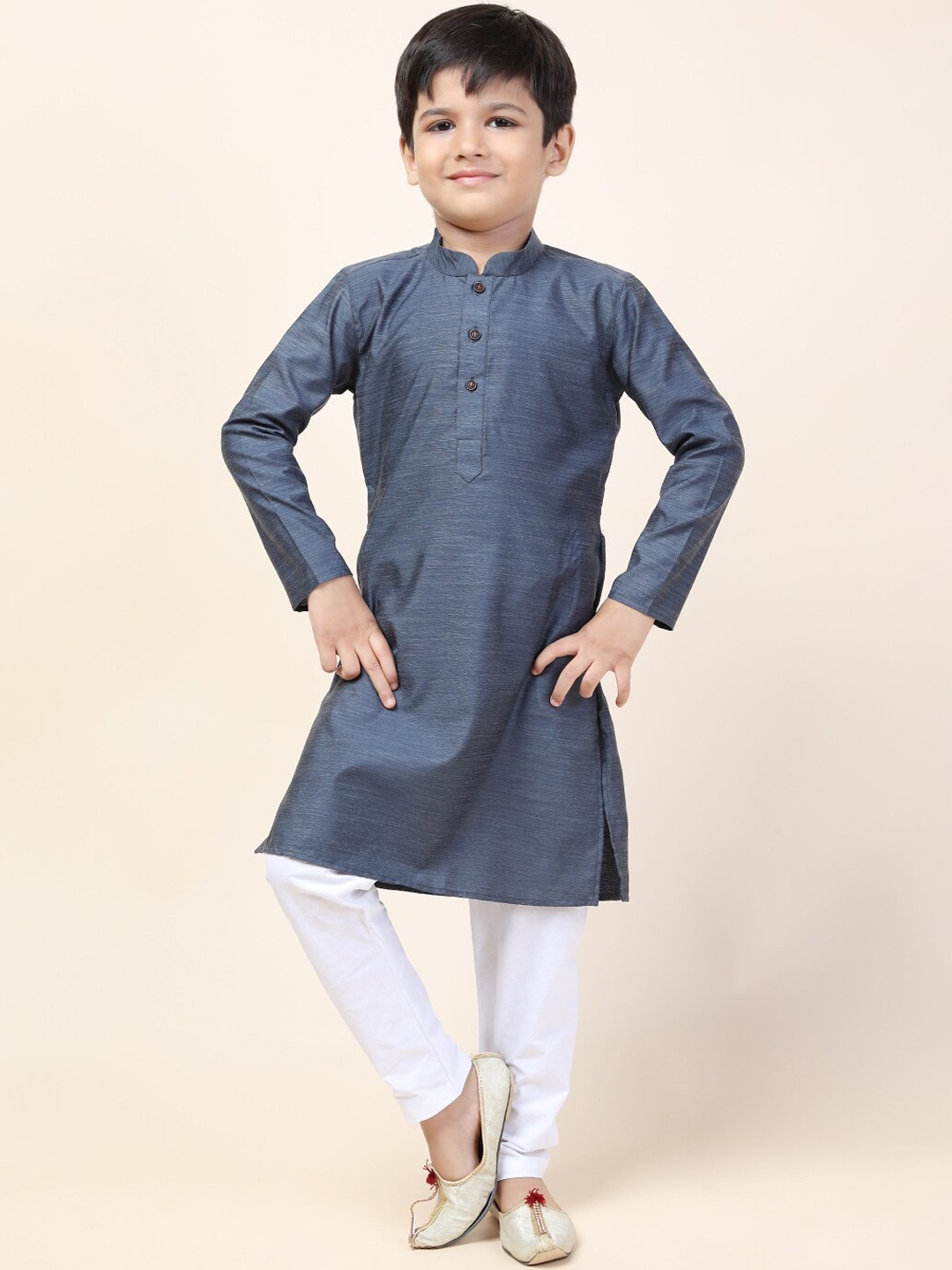 

NAMASKAR Boys Grey Pure Cotton Kurta with Pyjama