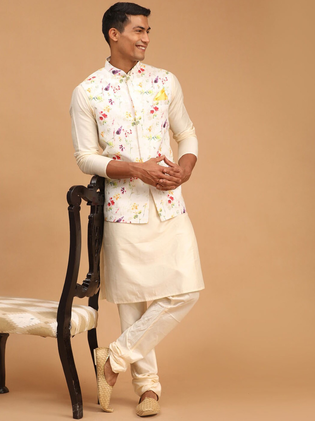 

VASTRAMAY Men Solid Kurta and Churidar with Floral Printed Nehru Jacket, Cream