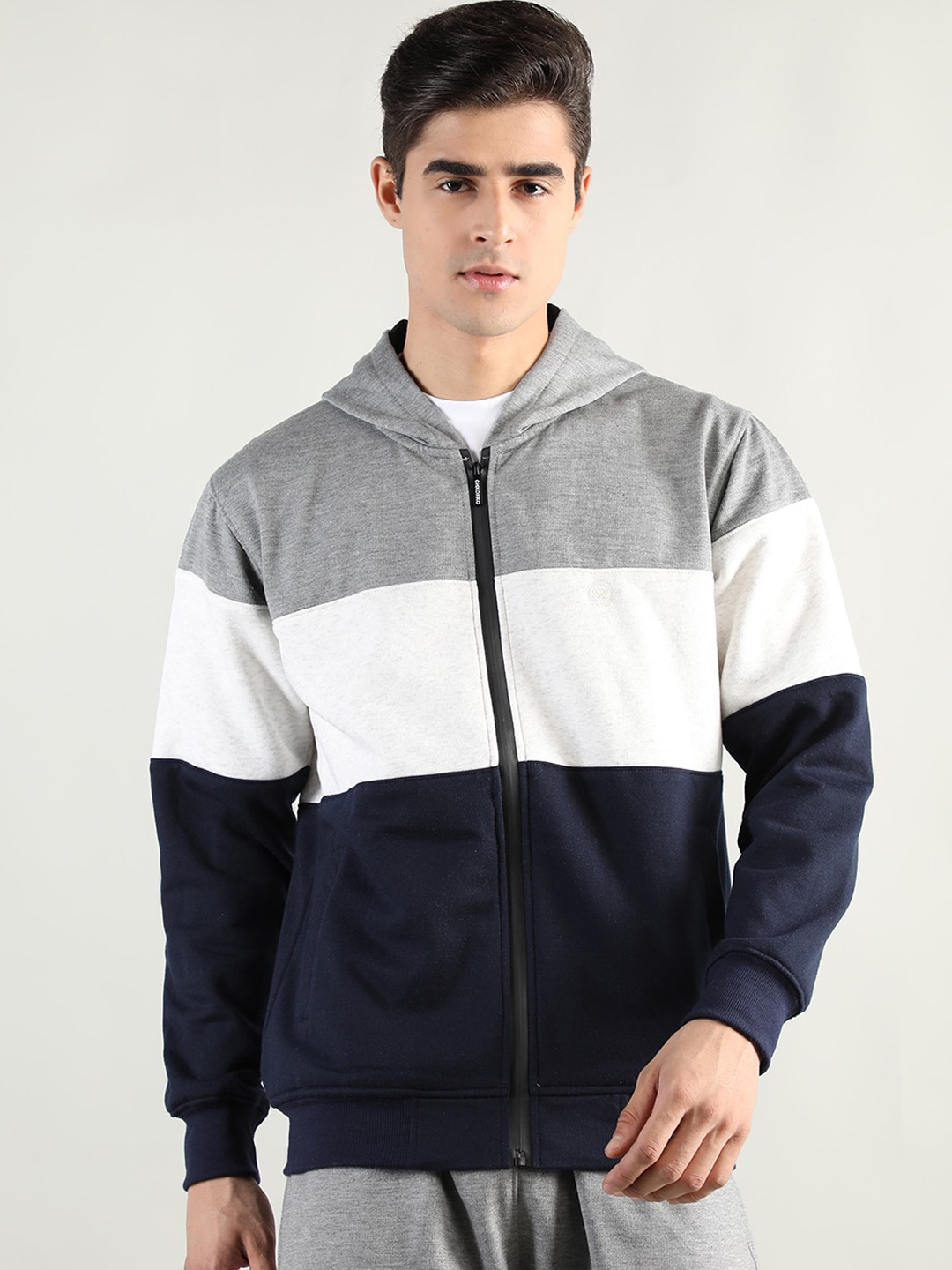 

CHKOKKO Men Grey White Colourblocked Open Front Jacket