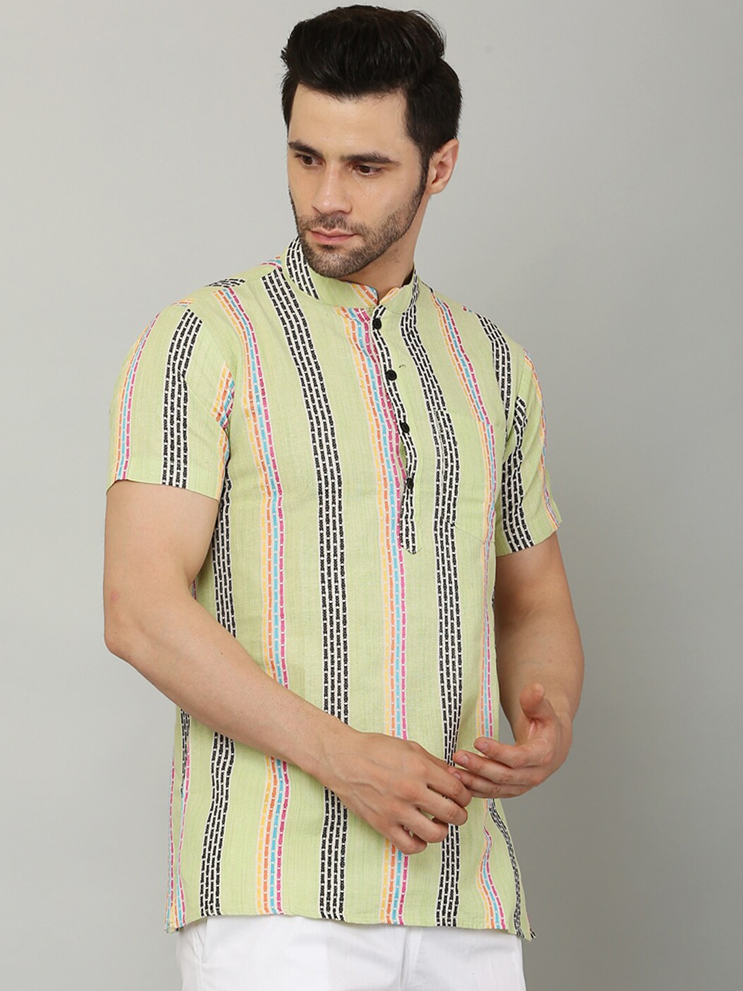 

Waahiba Men Green Vertical Striped Short Cotton Kurta