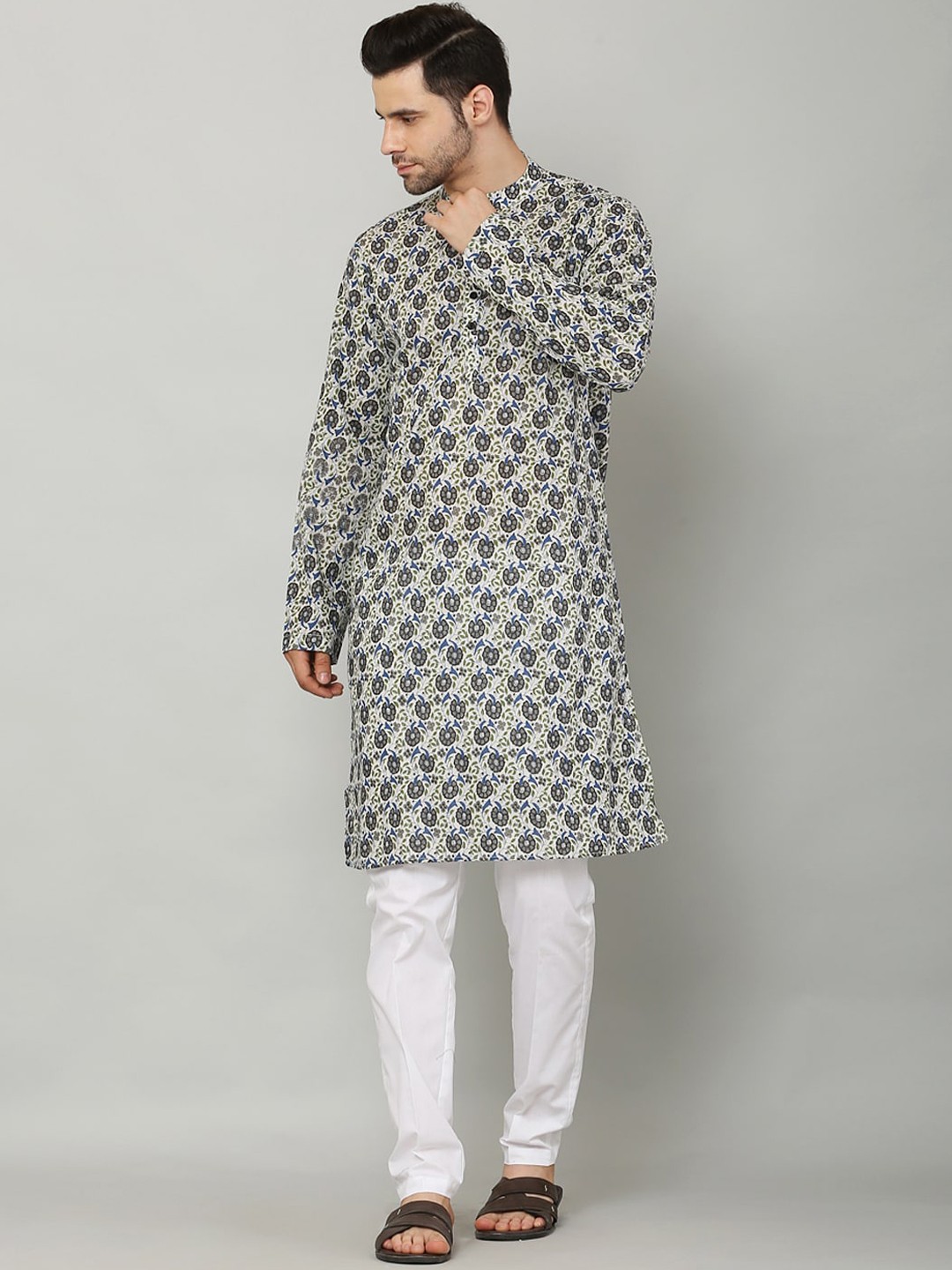 

Waahiba Men Grey Floral Printed Mandarin Collar Full Sleeve Long Casual Kurta