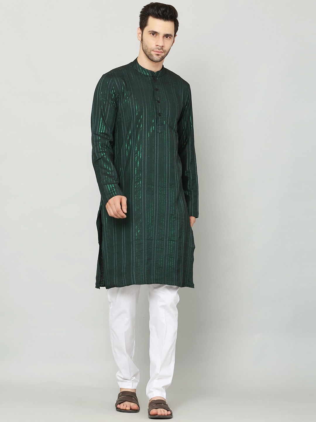 

Waahiba Men Green Mandarin Collar Full Sleeve Vertical Striped Long Kurta