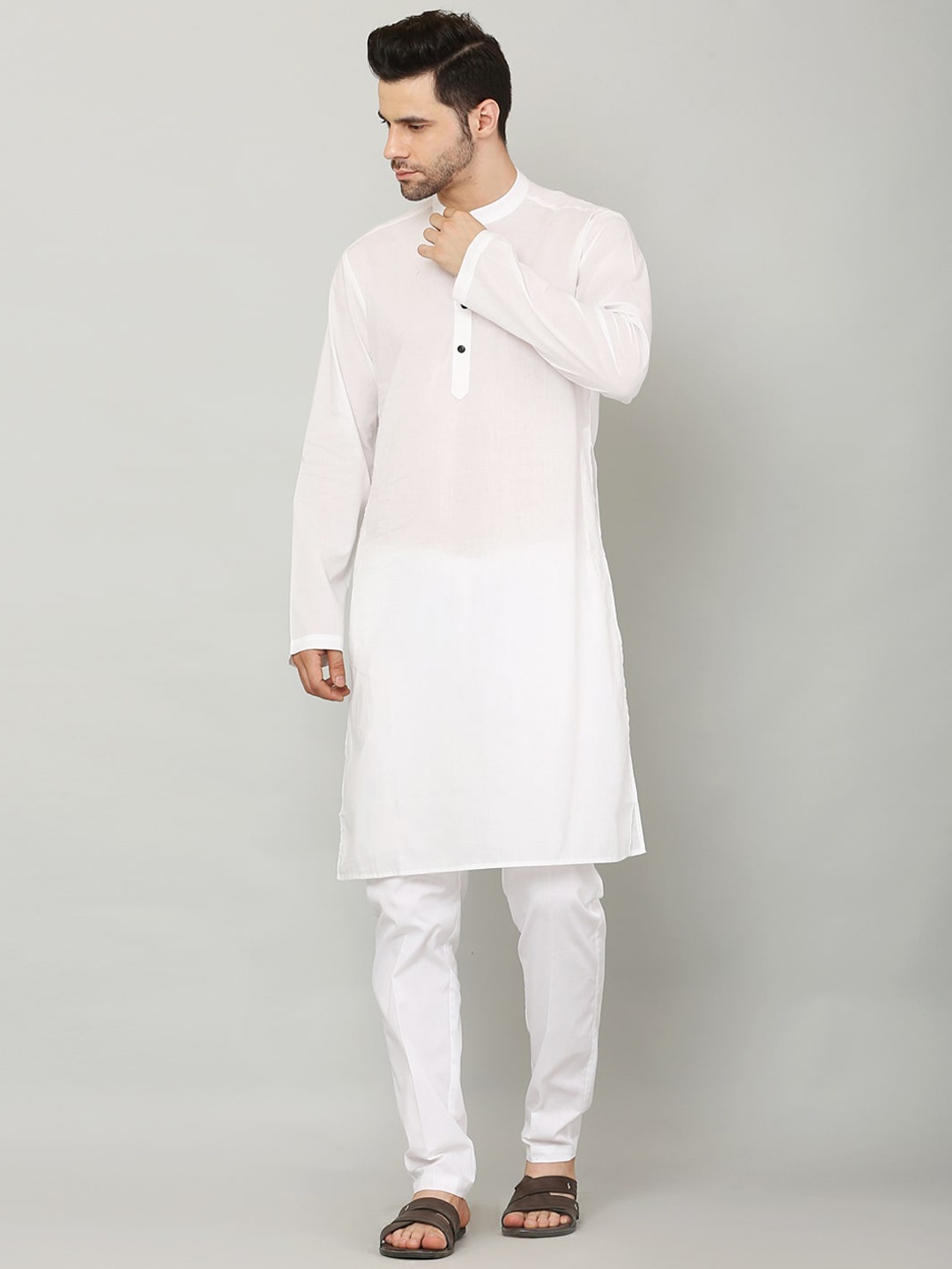 

Waahiba Men White Regular Fit Mandarin Collar Full Sleeve Long Kurta