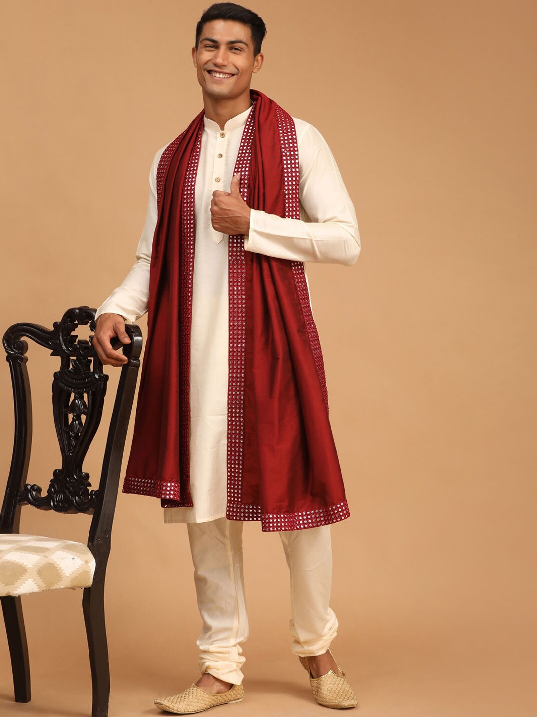 

VASTRAMAY Men Cream-Coloured Solid Kurta with Pyjama & Dupatta