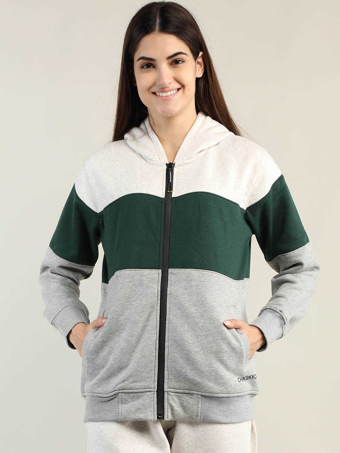 

CHKOKKO Women & Green Cream Colourblocked Outdoor Tailored Jacket