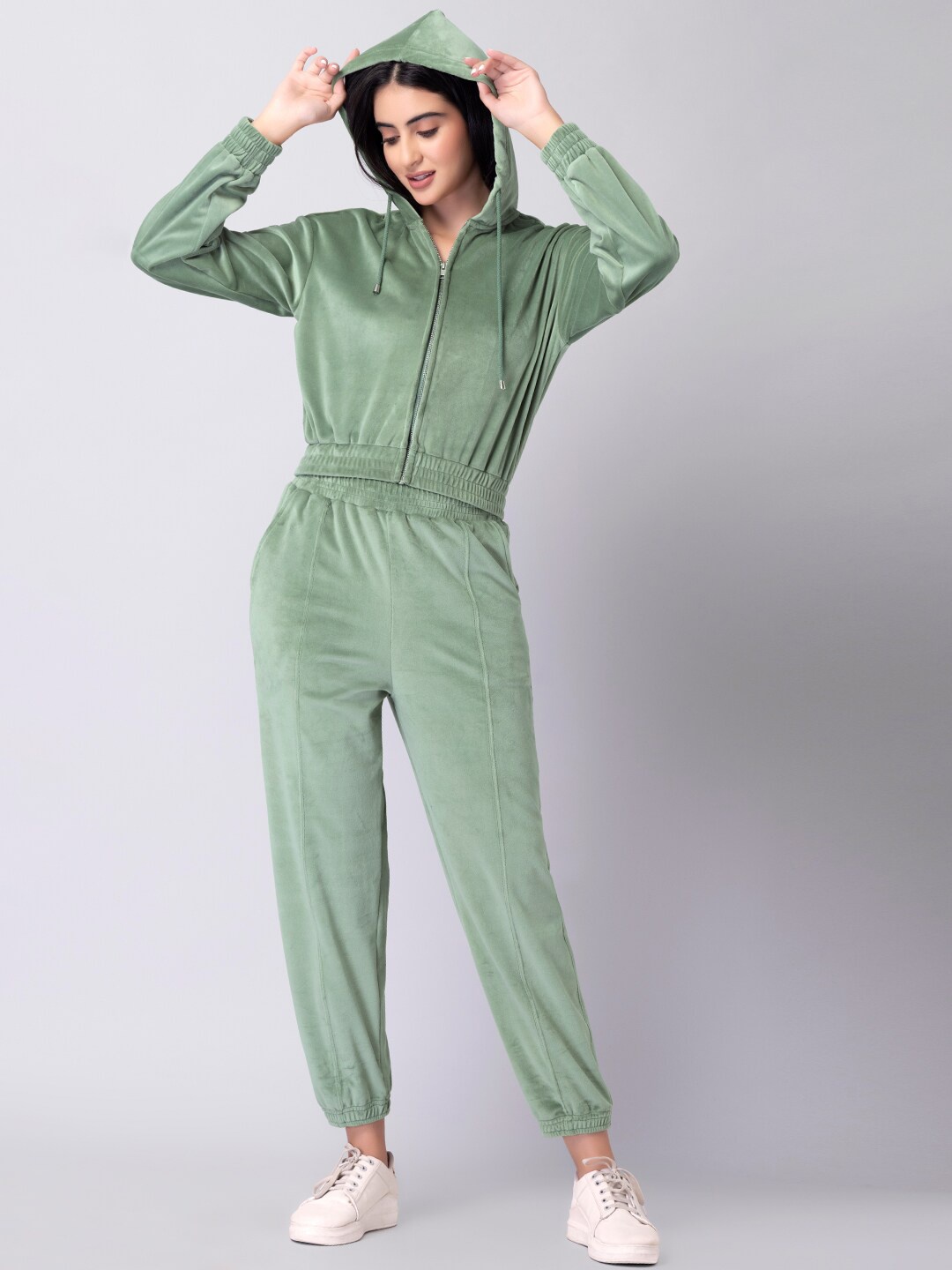 

FabAlley Women Green Sweatshirt with Trousers Co-ords