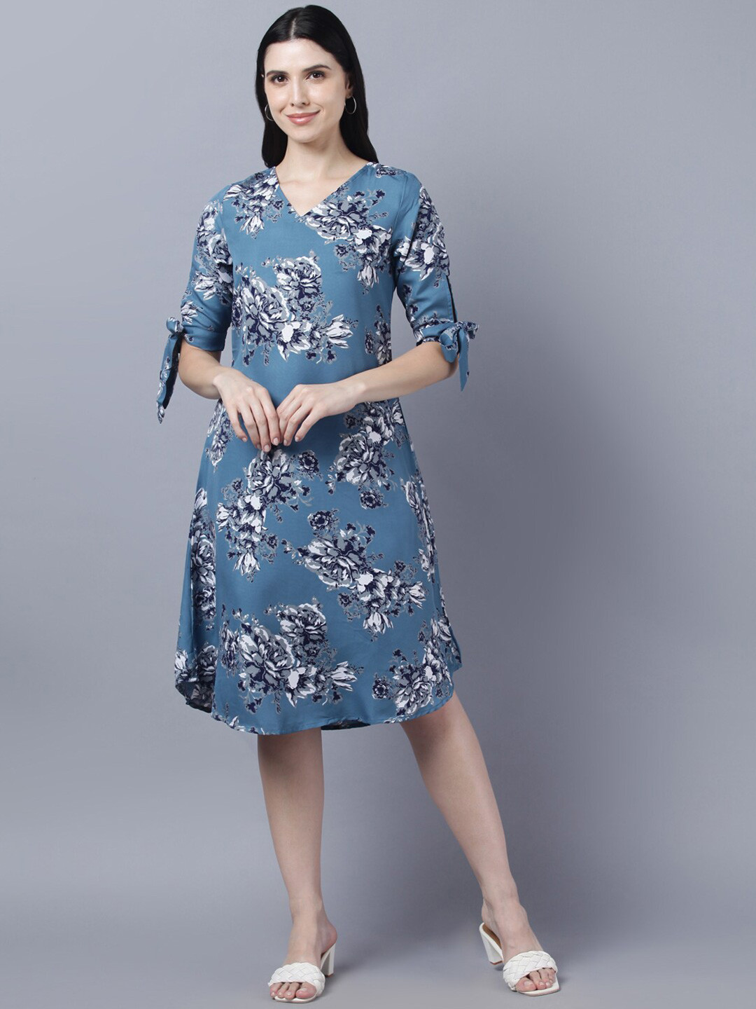 

Myshka Blue Floral Crepe A-Line Dress